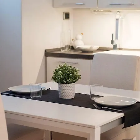 Altido White Attic In Como Center Apartamento *