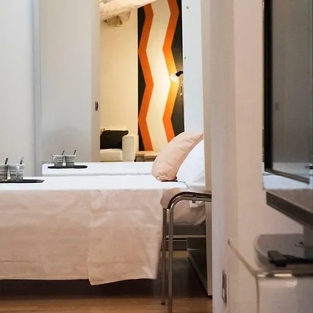 Altido White Attic In Como Center *